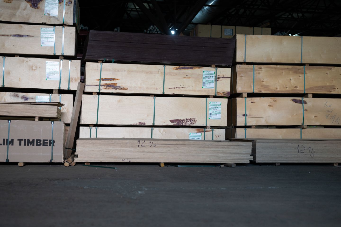 Фанера ФСФ 15 мм 2440х1220 мм сорт 1/2 шлифованная хвойная влагостойкая Larch Лиственница